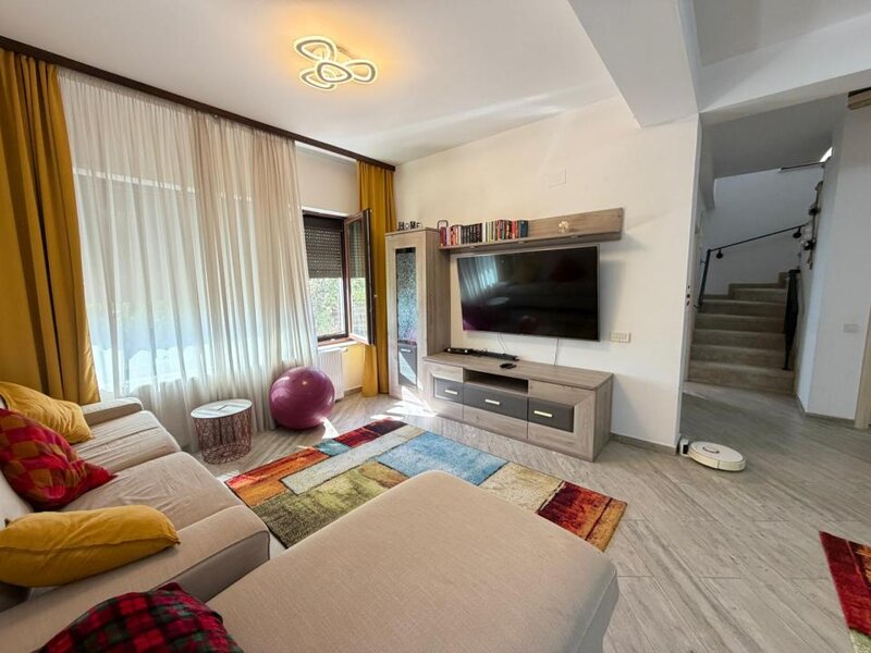 Tunari Casa individuala 4 camere -strada Ceair