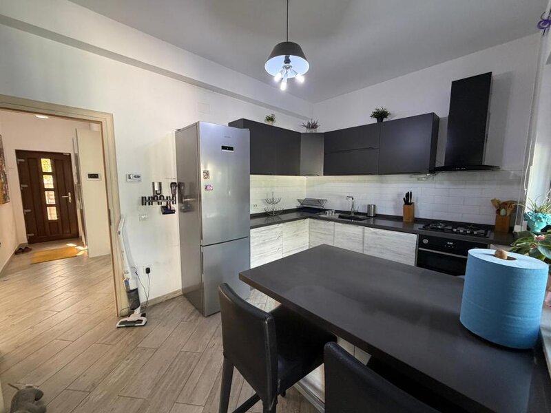 Tunari Casa individuala 4 camere -strada Ceair